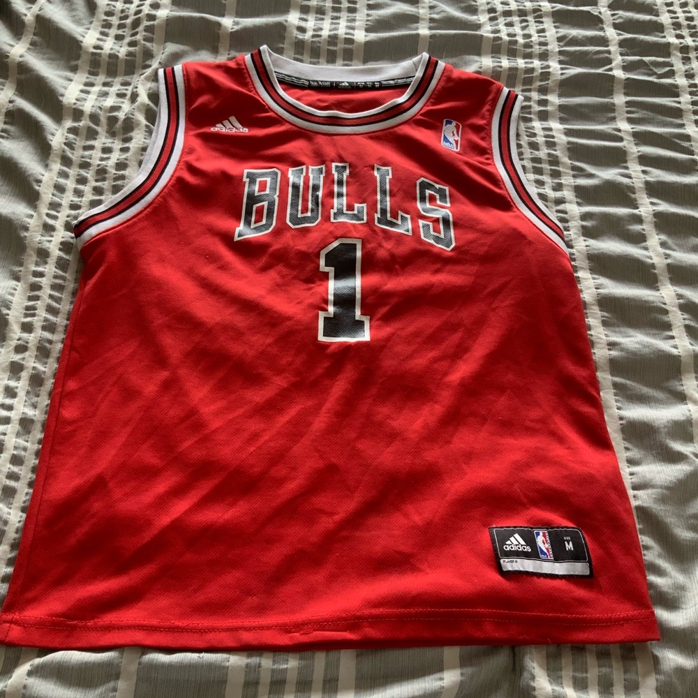 Derek Rose Bulls kids Basketball adidas Jersey minor stains. Offers accepted. M